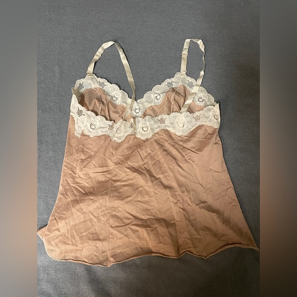 Vintage Olga Camisole Size 36 100% Nylon Lace - Picture 2 of 4
